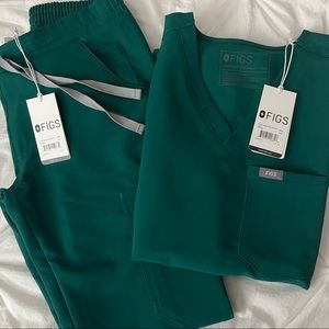 FIGS Hunter Green